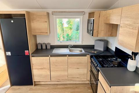 3 bedroom park home for sale, Carlton Meres Holiday Park