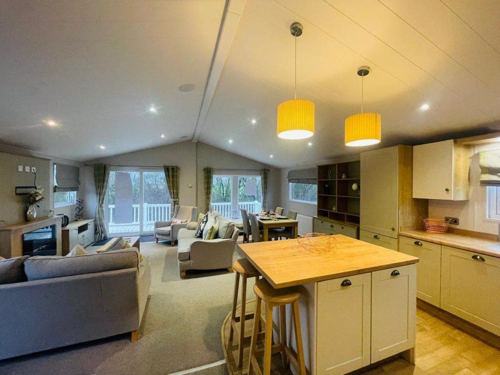 CAR0065169 - Luxury Lodge