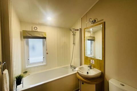 2 bedroom park home for sale, Carlton Meres Holiday Park