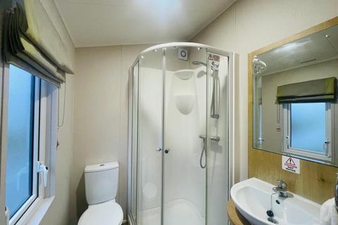 2 bedroom park home for sale, Carlton Meres Holiday Park