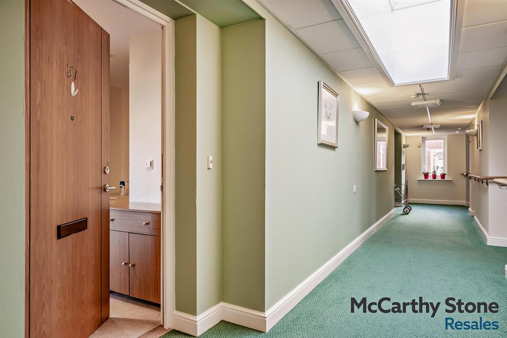 8676530-interior20-800.jpg