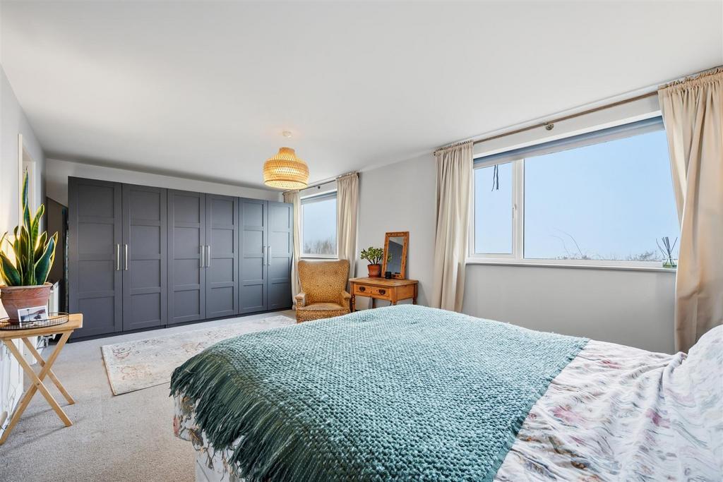 Bedroom Three - wardrobes.jpg