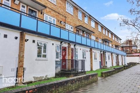 2 bedroom maisonette for sale, Carnac Street, LONDON