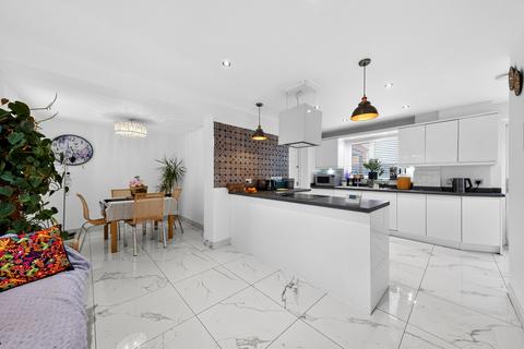 3 bedroom detached house for sale, Hargreaves Nook, Blakelands, Milton Keynes, MK14