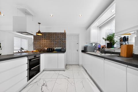 3 bedroom detached house for sale, Hargreaves Nook, Blakelands, Milton Keynes, MK14
