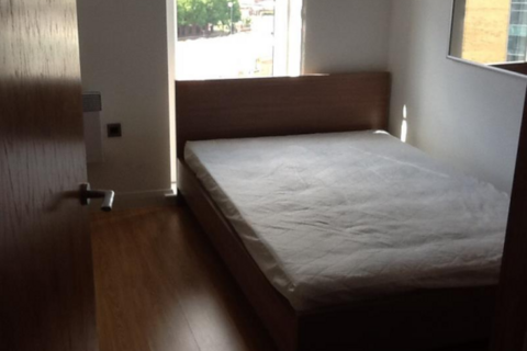 2 bedroom flat to rent, Taylorson Street South, Salford