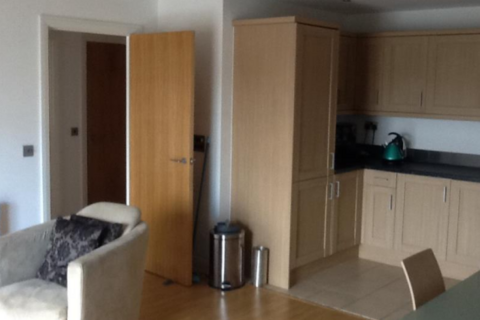 2 bedroom flat to rent, Taylorson Street South, Salford