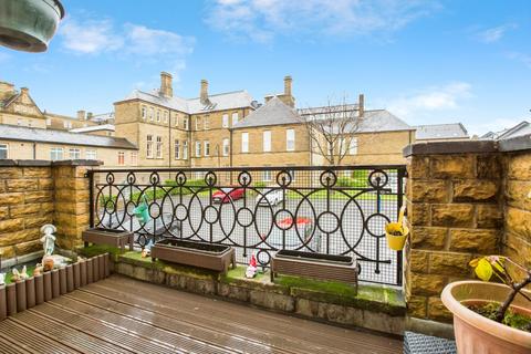2 bedroom apartment for sale, Charlotte Close, West Yorkshire HX1