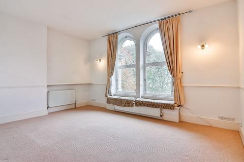 undefined, Flat 8, Halifax HX2