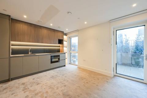 Studio to rent, 2 Maple Mews, Bow E3