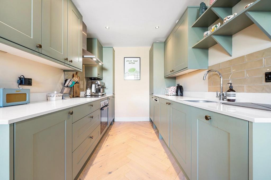 Kitchen.JPG