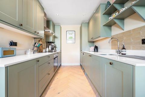 2 bedroom flat for sale, Coldharbour Lane, SW9