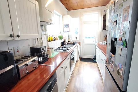 3 bedroom semi-detached house to rent, Dorchester Avenue, Harrow, Middlesex, HA2
