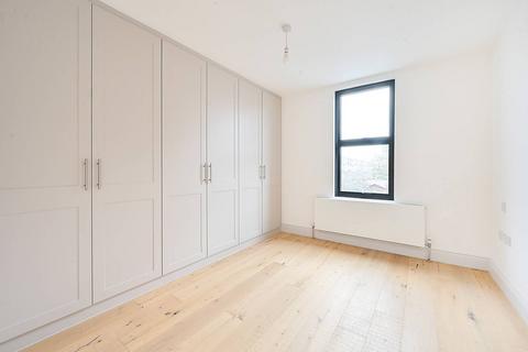 undefined, Northfield Avenue, Northfields, West Ealing, W13