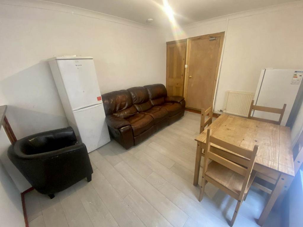 Lounge 2 (4)