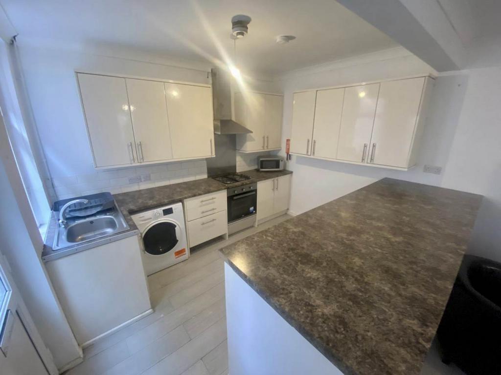 Kitchen 2 (3)