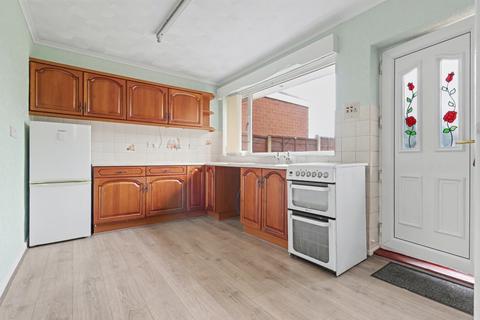 3 bedroom semi-detached house for sale, Moor View Close, Castleford, West Yorkshire, WF10