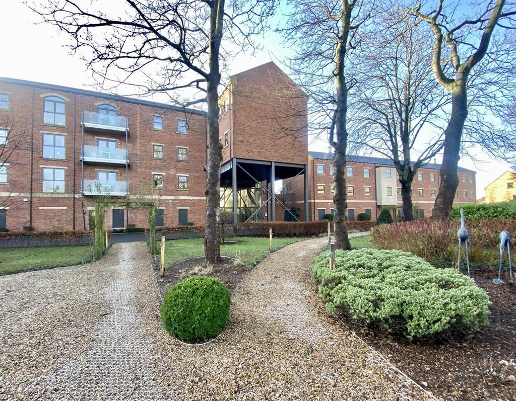 Wheatley House - Mirfield - new externals (7).jpeg