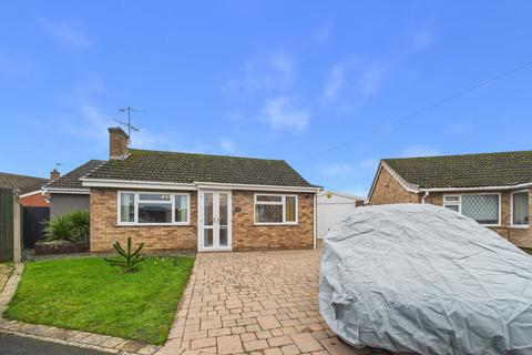 2 bedroom bungalow for sale, Crown Close, Lower Broadheath, Worcester, Worcestershire, WR2