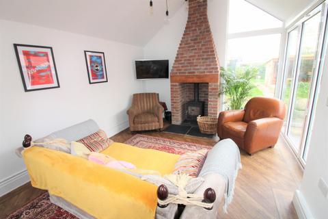 3 bedroom bungalow for sale, West Drive, Thornton FY5