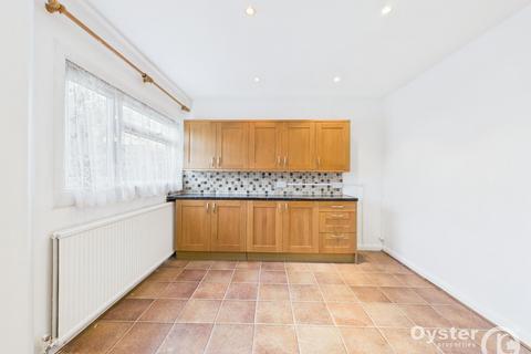 3 bedroom semi-detached house to rent, Weald Lane, Harrow, HA3