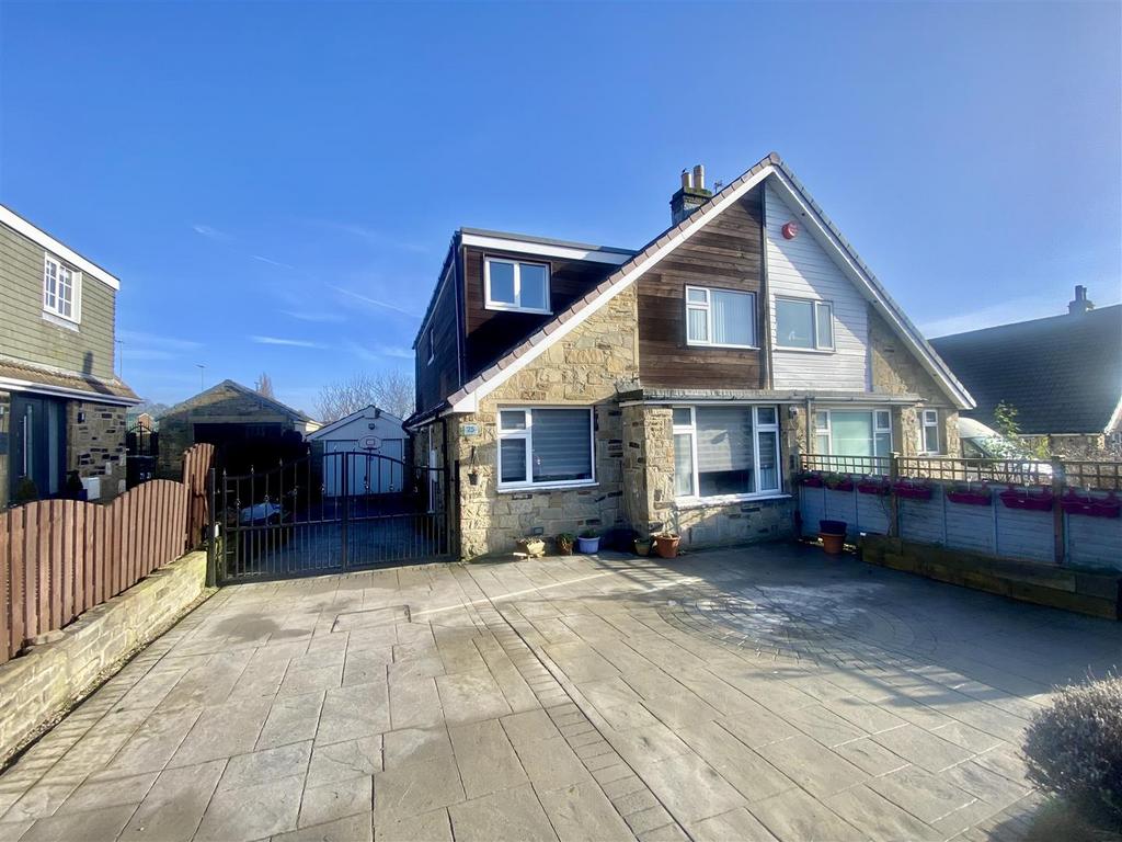 Bramleys Estate Agents - Farrar Drive - Mirfield (