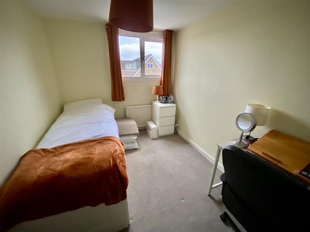 Bramleys Estate Agents - Farrar Drive - Mirfield (