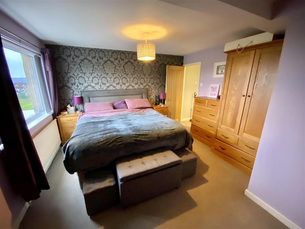 Bramleys Estate Agents - Farrar Drive - Mirfield (