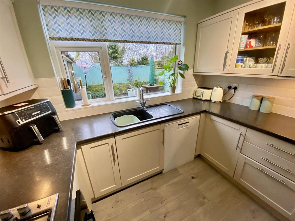 Bramleys Estate Agents - Farrar Drive - Mirfield (