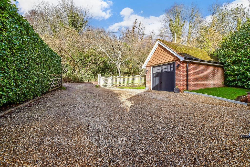 Driveway/Parking