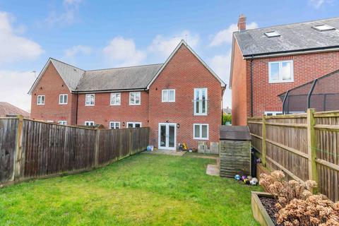 4 bedroom end of terrace house for sale, Oakwood Close, Uckfield TN22
