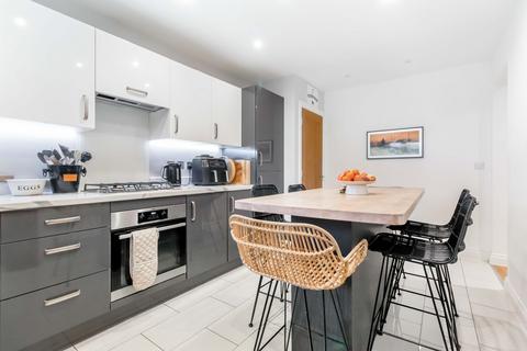 4 bedroom end of terrace house for sale, Oakwood Close, Uckfield TN22