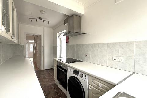 South Park Crescent, London, SE6