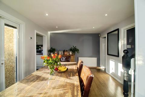 undefined, Carisbrooke Close, Basildon, SS13