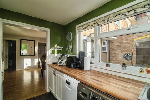 undefined, Carisbrooke Close, Basildon, SS13