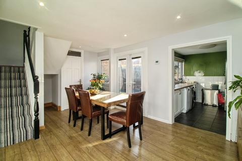 undefined, Carisbrooke Close, Basildon, SS13