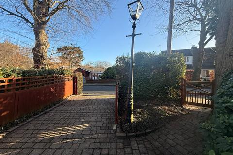 undefined, Raby Drive, Wirral CH63