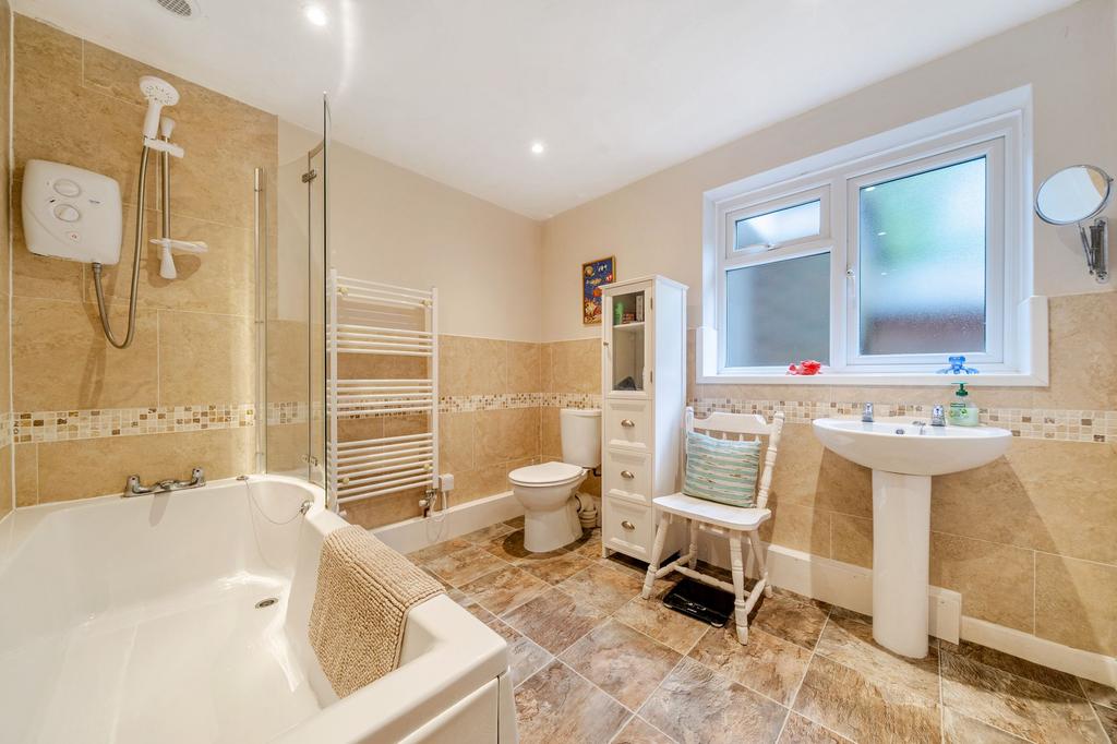 Main Bathroom