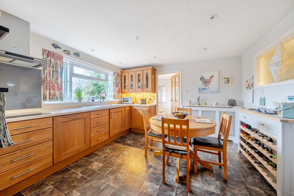 Kitchen/ Breakfast Room