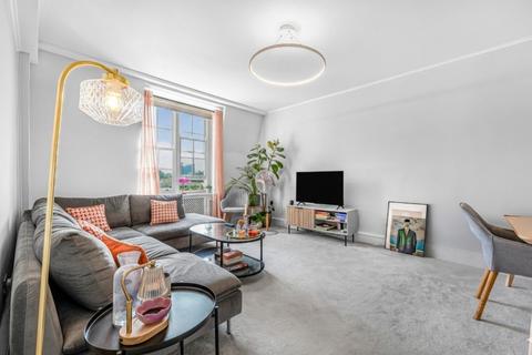 2 bedroom flat to rent, Peters Court, Porchester Road, London