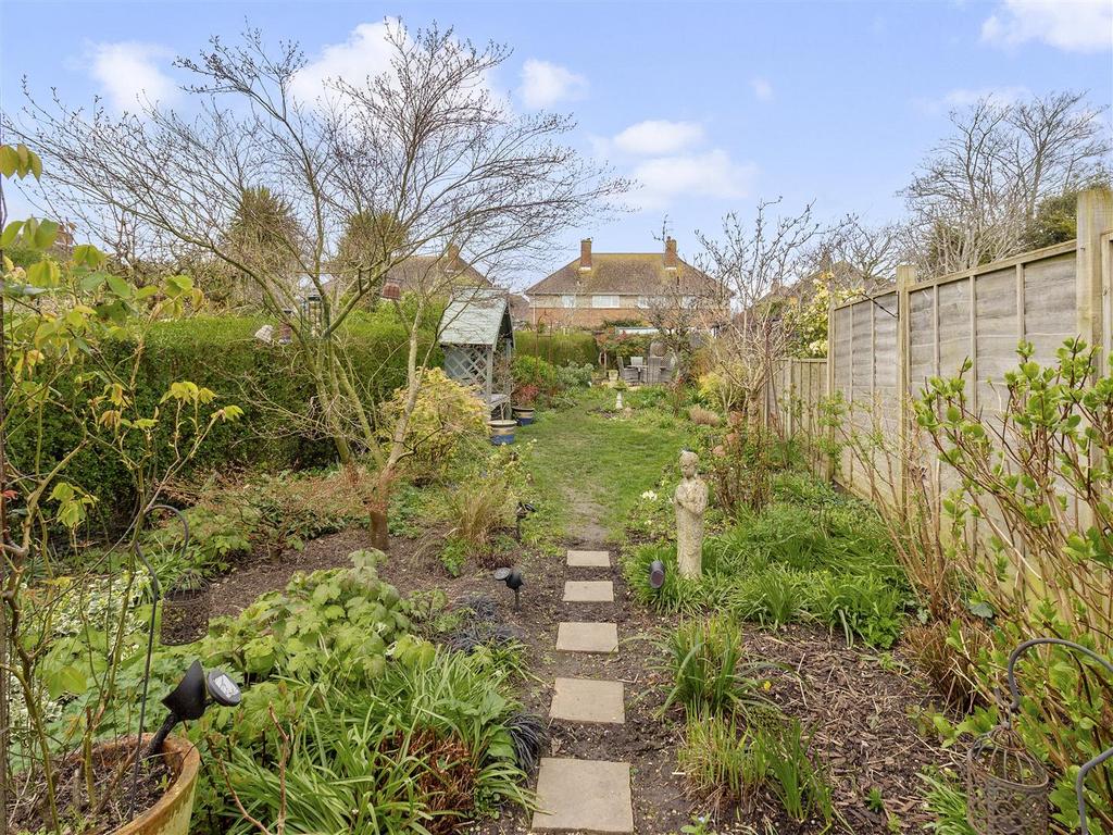 New road garden shots-003.jpg