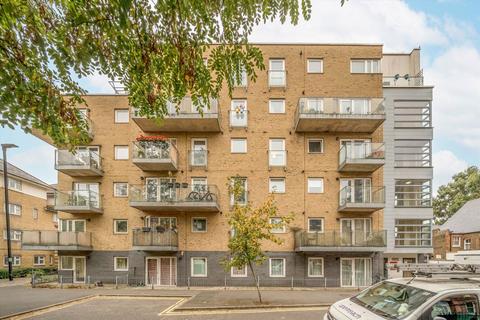 2 bedroom flat to rent, Ashton House, London SE11