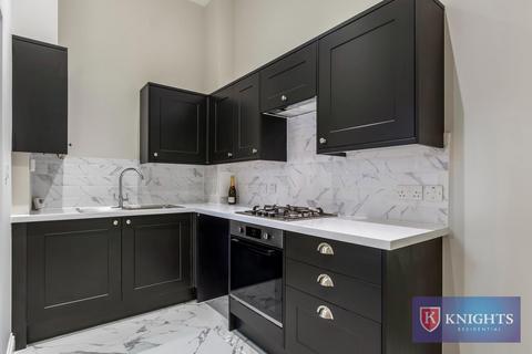 1 bedroom property to rent, Penrose House, Newsholme Drive, Winchmore Hill, London, N21