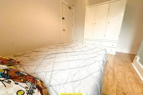 undefined, Russell Street Luton LU1 5AE