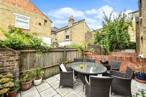 1 bedroom property to rent, Medlar Street, London, SE5