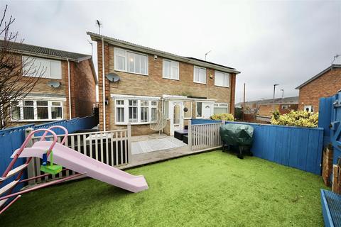 Jendale, Hull
