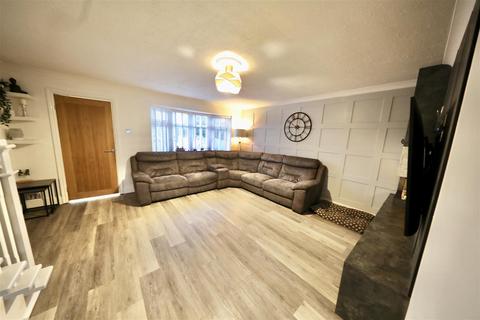 undefined, Jendale, Hull