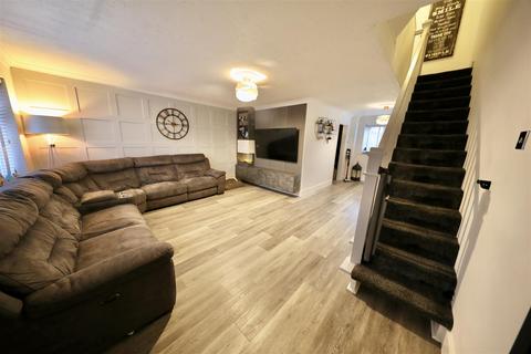 undefined, Jendale, Hull
