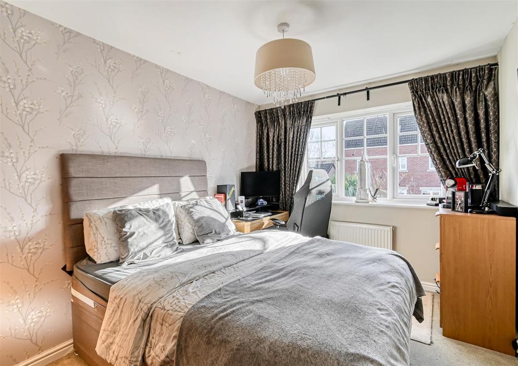 38 Hazledine Way-13.jpg
