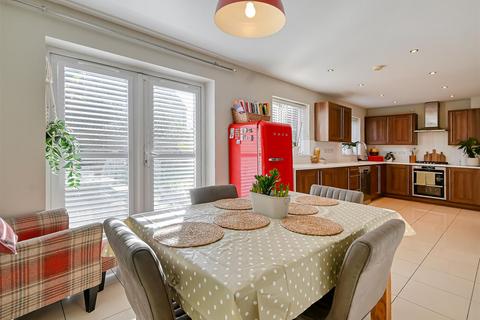 4 bedroom detached house for sale, 38 Hazledine Way, Bridgnorth